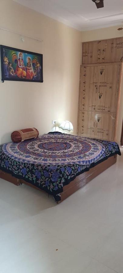 Iskcon Hare Krishna Homestay Vrindāvan Zewnętrze zdjęcie